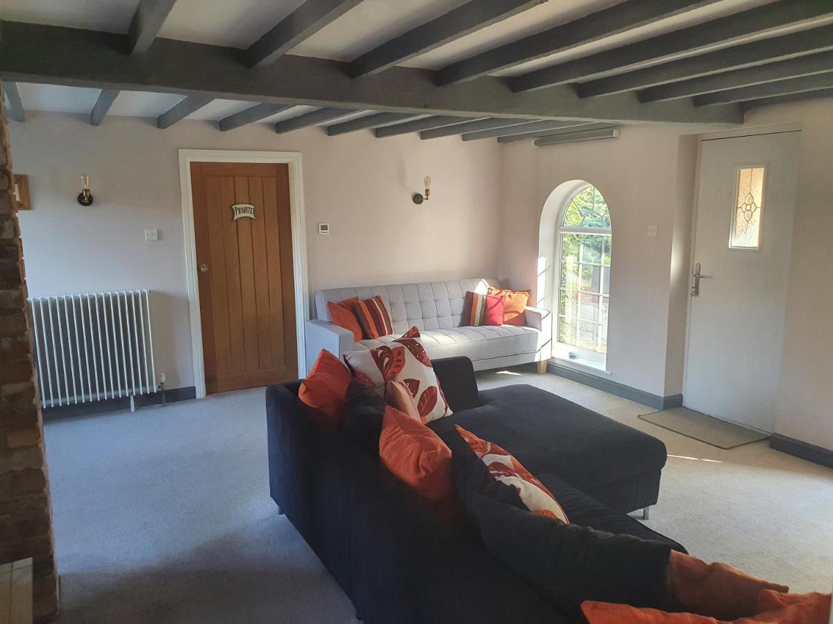 Willow Tree Farm Cottage With Bbq Hut Tattershall Thorpe Exterior photo